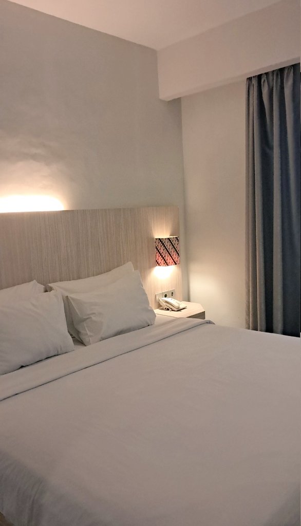 coupleAB tweet media