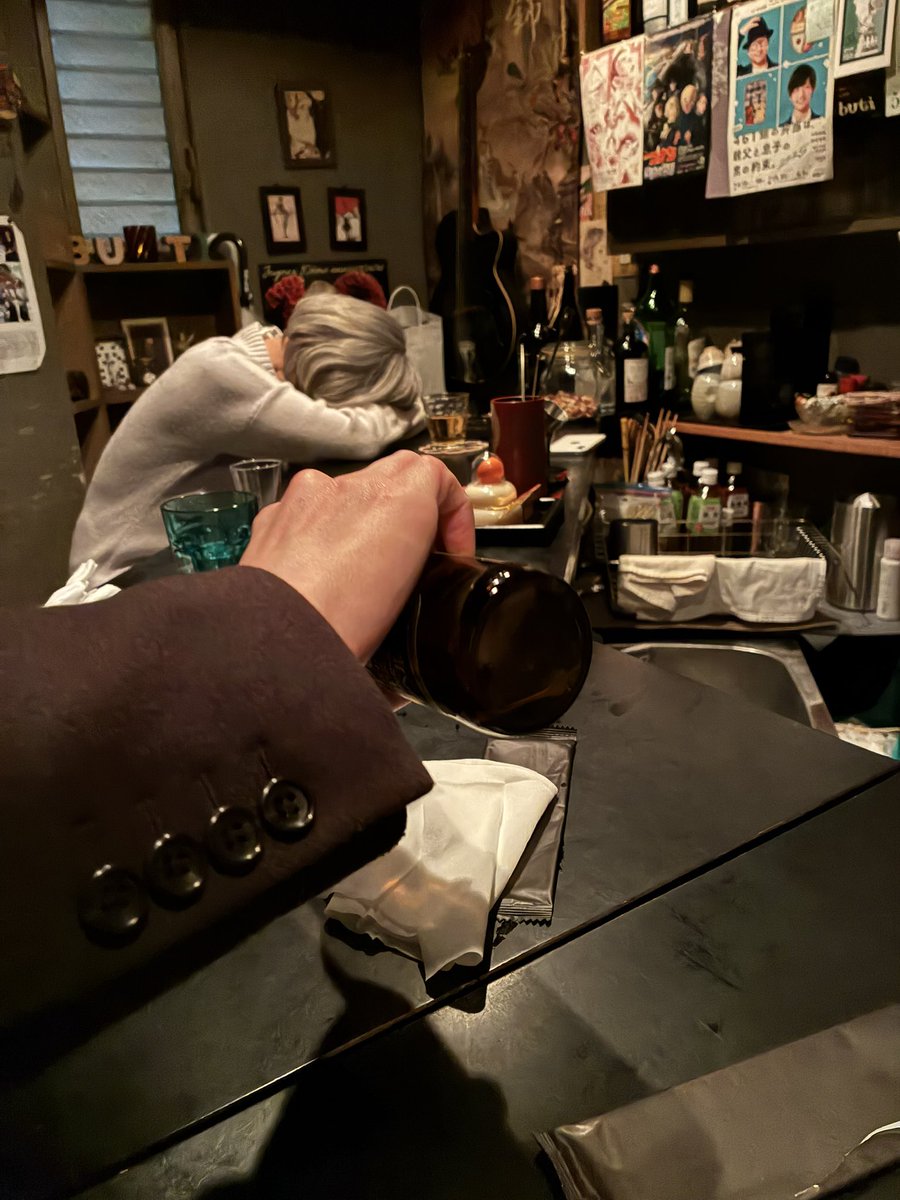 Gee58770397's tweet photo. 12/31
AM0:00〜4:00も活動中
#酔ノ月
#Buti https://t.co/LqJkliwpwy