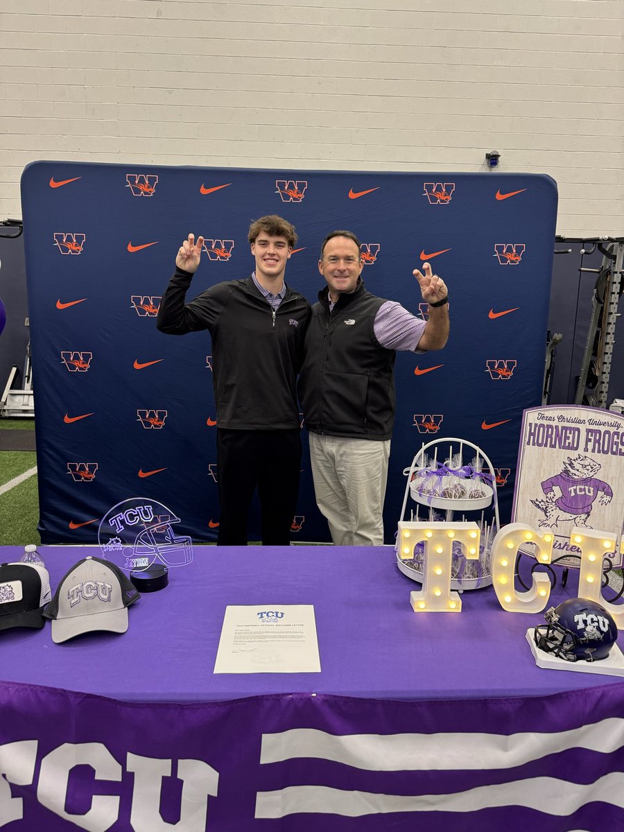 coachbirdwell's tweet photo. Go 🐸!!  Fired up for @TCUFootball and their big win vs. USC in the Valero Bowl!  Got to see them in action a few years back vs. Oregon and that historic comeback!  Excited for @JaydenMaples1 and his commitment to TCU!!  #TEAM https://t.co/8fvYGyQdVr