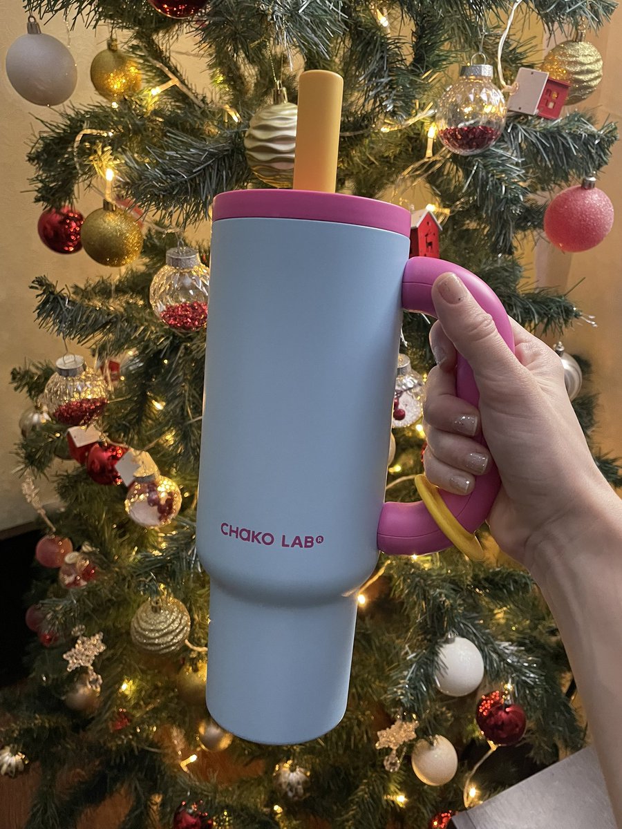 GENERATIONOOPS's tweet photo. я и ёлочки!🎄 https://t.co/JOPOVOvG8x