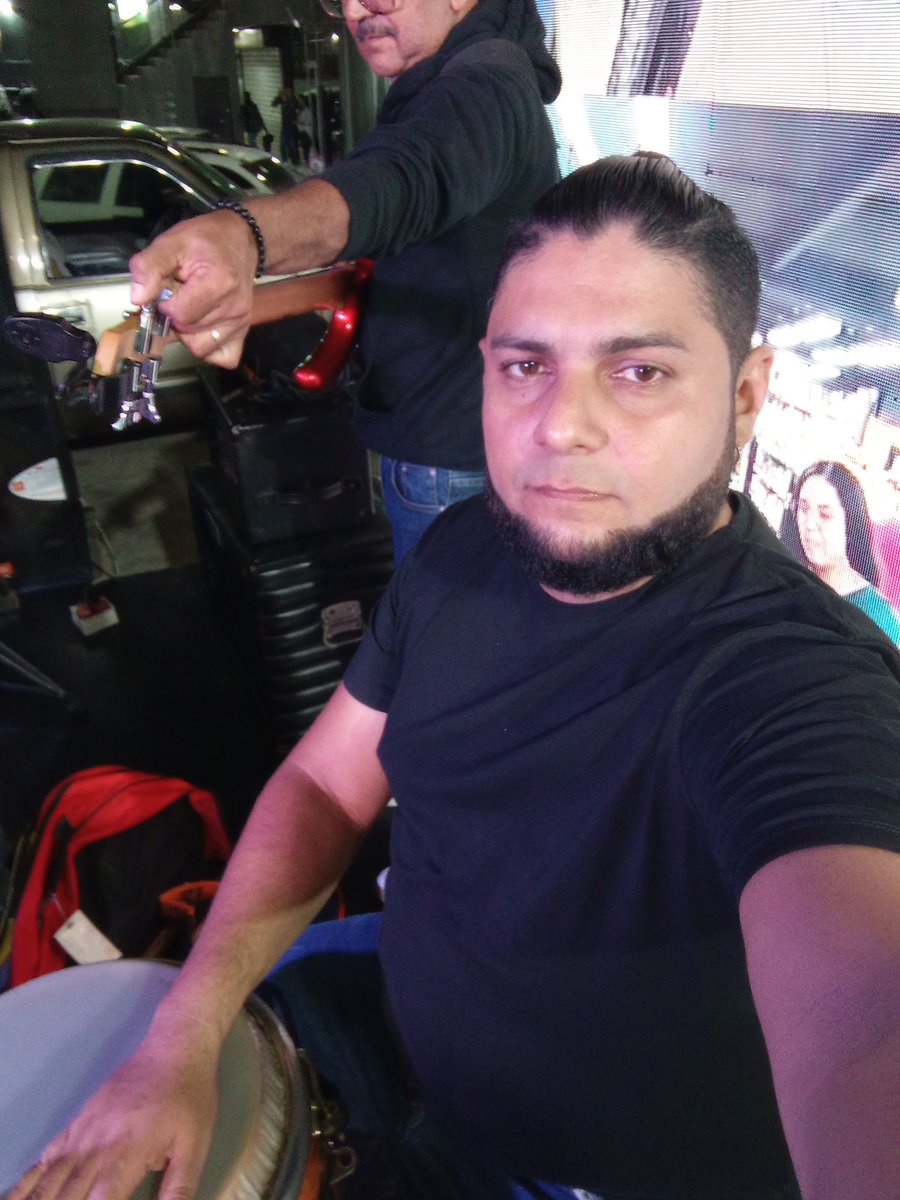 Jesustimba's tweet photo. Ilumifer 😎😎😎🪘🪘 https://t.co/BpEhDgWS0C