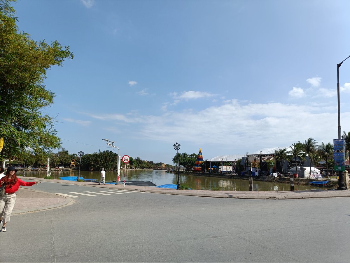 ホイアンきたー
ここで年越しますぞ