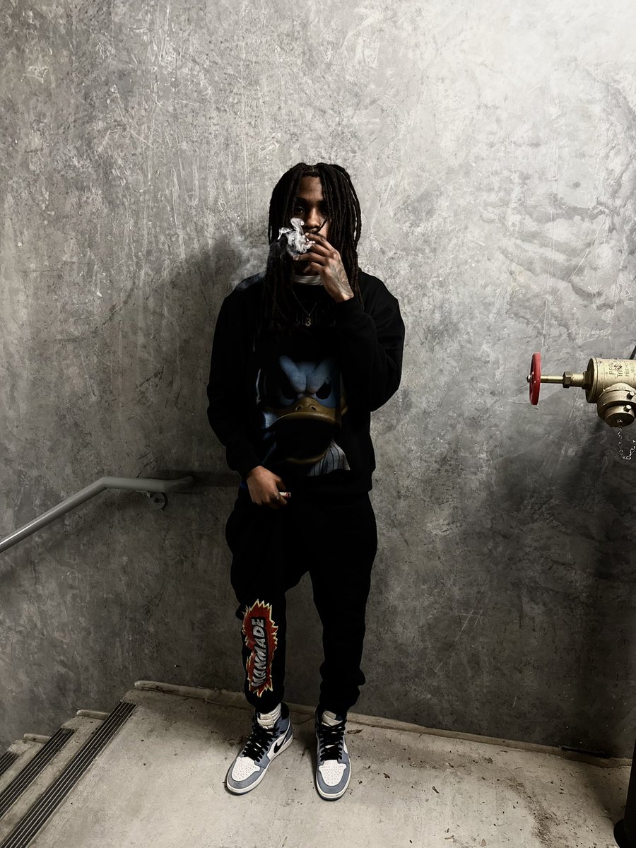 rixh3's tweet image. III