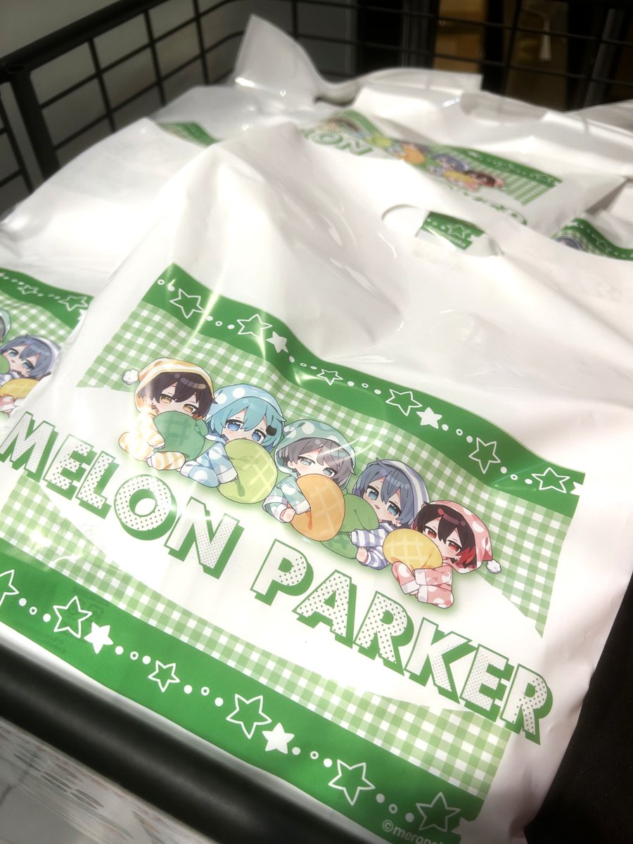 ★まろん☺︎ ４枚★ めろんぱーかー】 こちらご好評につき終了いたしました。 ご了承