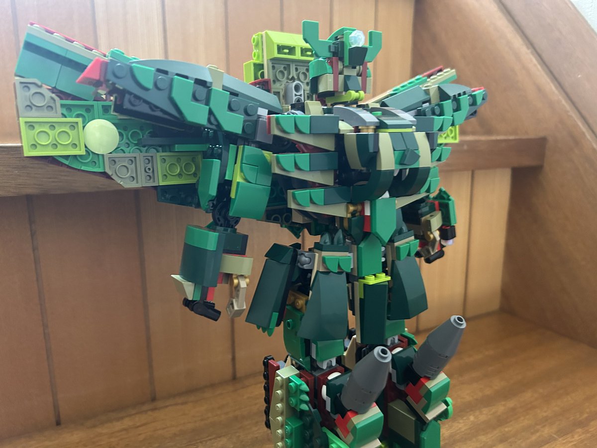 05tronics's tweet photo. #JLUG3in1at2026
こちら2点を合わせて作成。2025年最後の製作となります。ガオガイガーの弾丸Xバージョン。パーツと強度の関係で動かない関節が。 https://t.co/8iwUfX2EUV