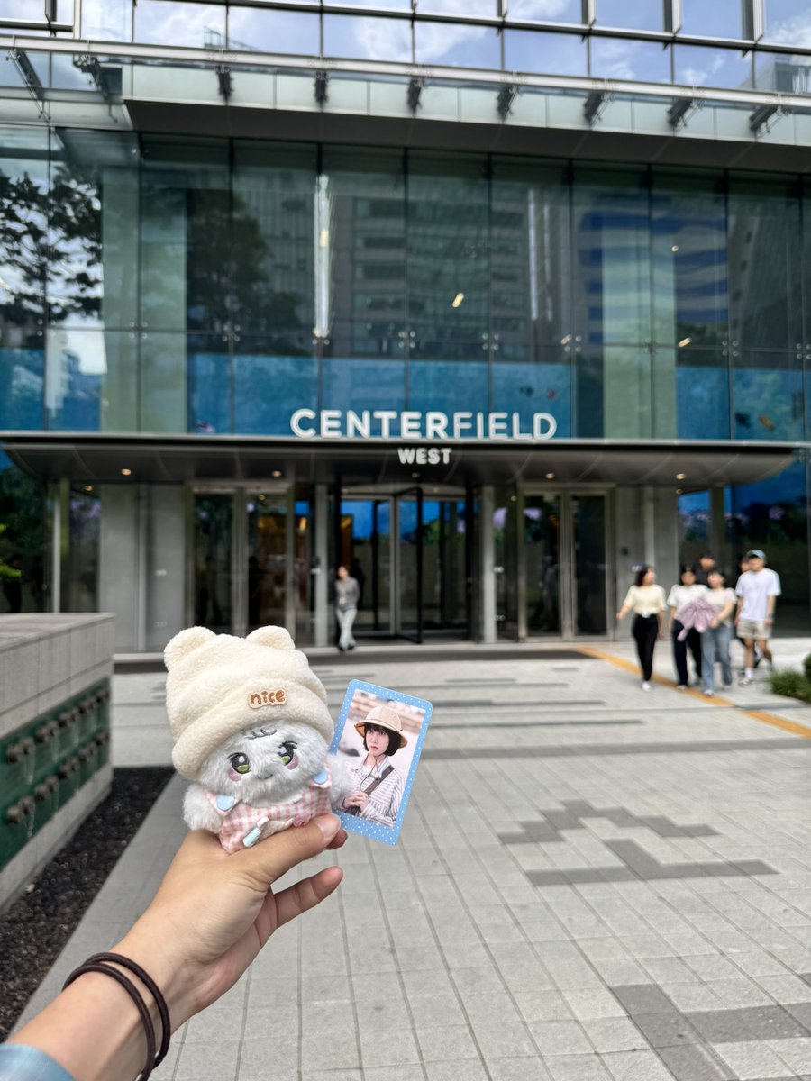 皆さん
2025年もありがとうございました🙏☺

今年はウンビンちゃんにも沢山会えたしなんてったって初渡韓が出来たことが本当に嬉しくて😭❤️‍🔥

一緒に行ってくれたBINGO仲間には感謝しかない😭ありがとう！

来年もBINGOの私と可愛い息子たち(ﾜﾝｽﾞ🐶)もよろしくお願いします🥰