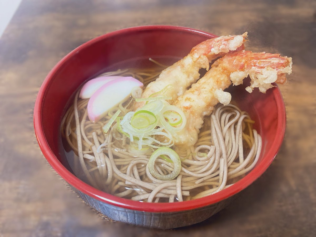 ~渚の大晦日~
[年越しそば]

まだ早い時間ですが

自分でお出汁をとったそばつゆって、本当に美味しいんですよね…
今年も沢山ご飯を作ったねぇ
来年も元気に色々作りたい！

皆様、良いお年を

#渚のれすトラん