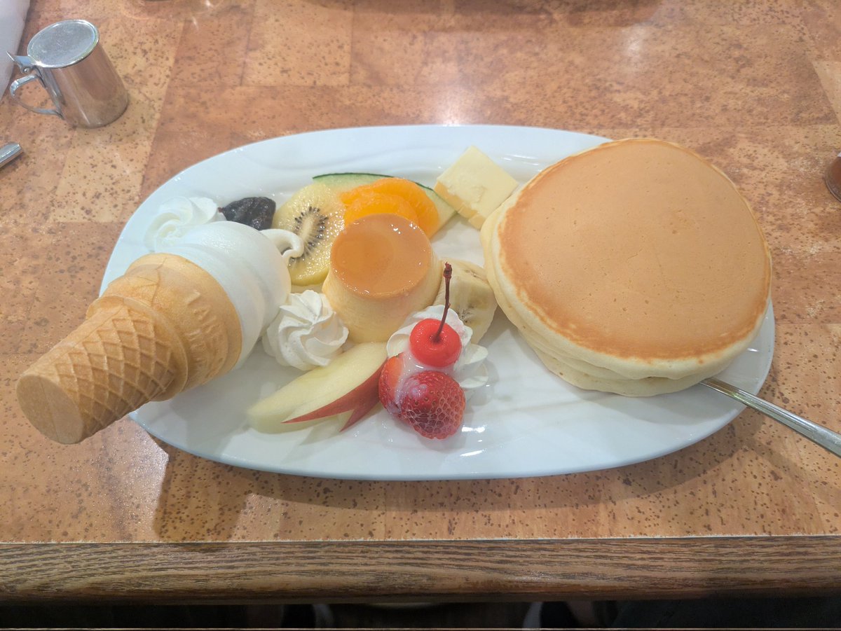 スイートショップわかば

スペシャルホットケーキのこの世の全てがこの中にある感が素敵。
スイーツ納めご馳走様m(_ _)m