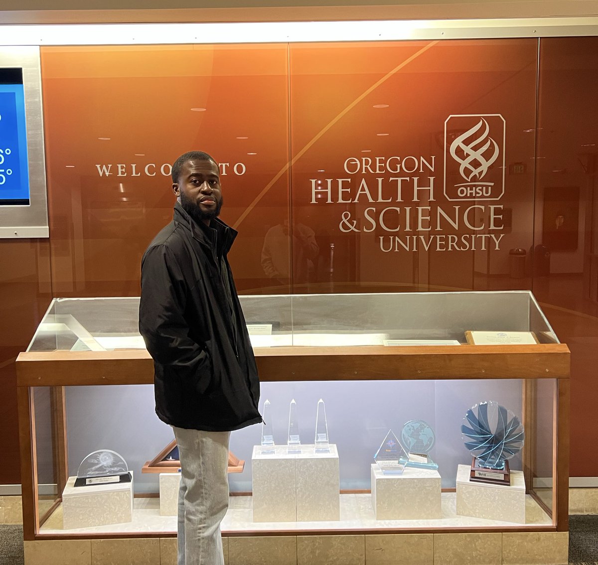 uchennanto's tweet photo. On this day, I visited OHSU in Portland, USA, and was blown away by the state-of-the-art facilities and dedication of a few staff I interacted with. A hospital setting like this is what we aspire to have in Nigeria - modern equipment, clean environment, and quality care for all. https://t.co/KKxCYgrsYE
