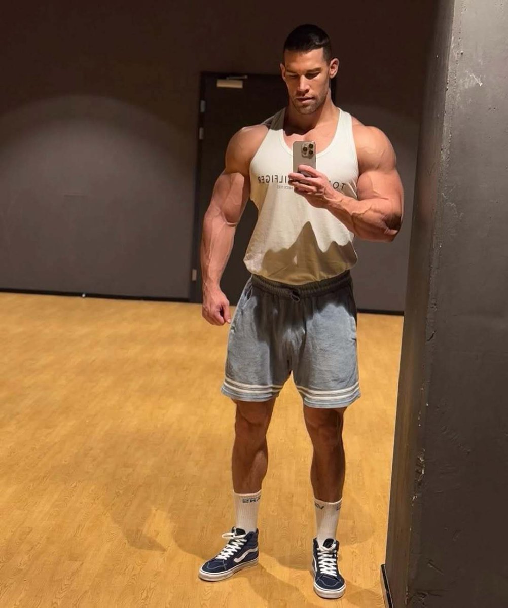 KrisCsabaEvans's tweet image. 