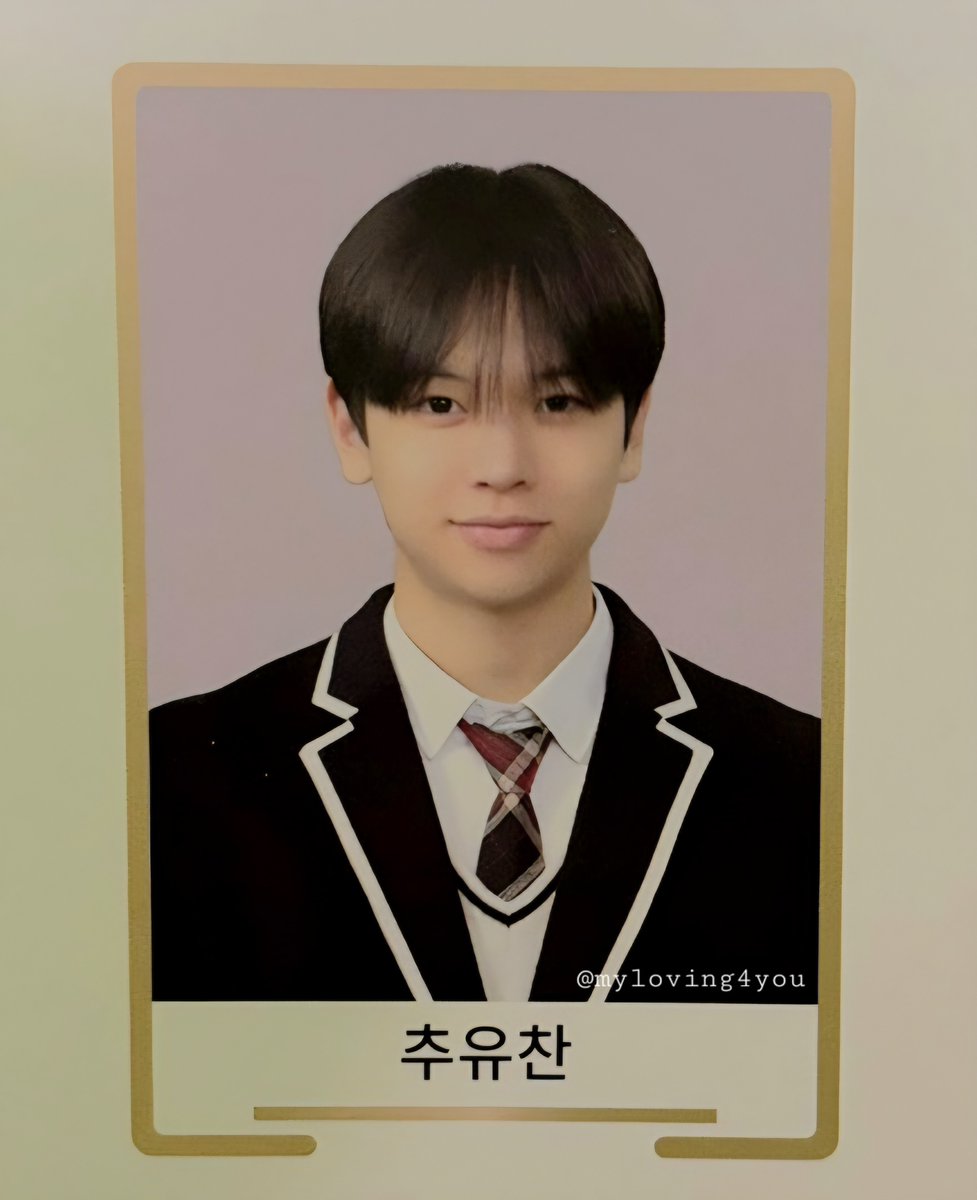 myloving4you's tweet photo. 아이딧 추유찬 고등학교 졸업사진 💕

#아이딧 #추유찬 https://t.co/idKK1rREBf