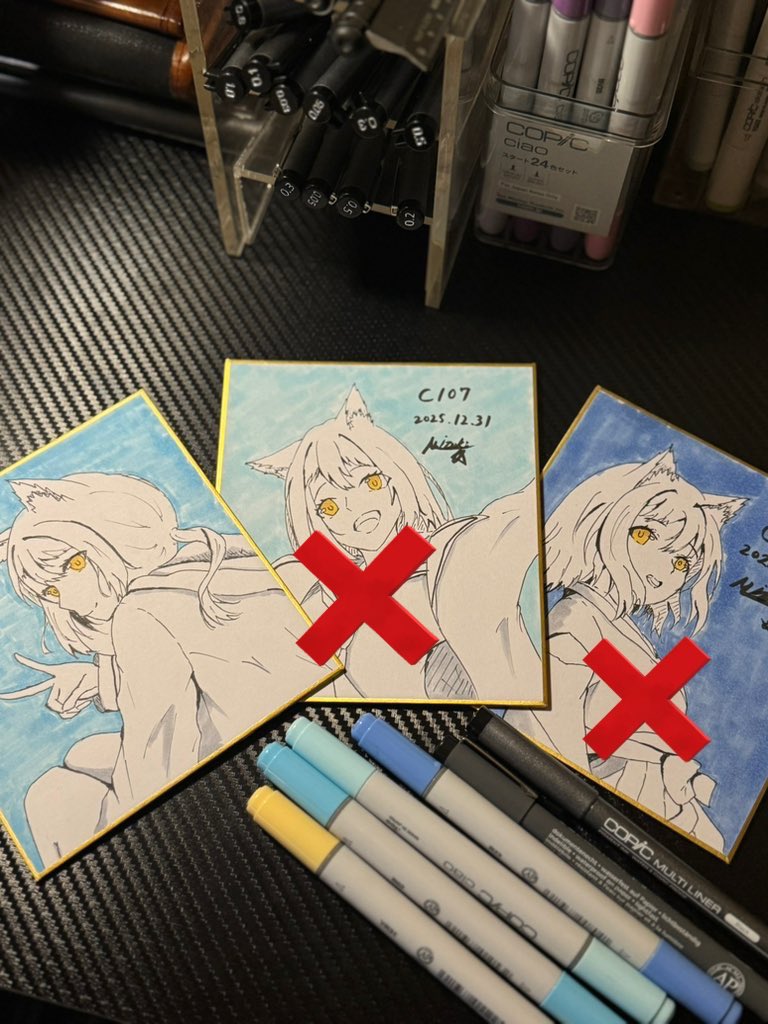 クリアファイルが残り3枚と描き下ろしミニ色紙は残り1点となります！