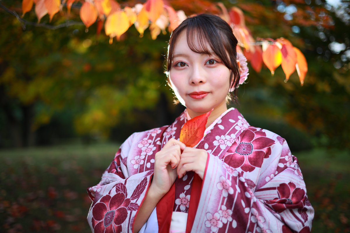 まおさん！今年もリクエスト撮影に撮影会にと色々な撮影をさせていただきありがとうございました☆
2025年を見返して、お気に入りな写真をアップさせていただきます！！
寒い中、暑い中、良き良きな中ありがとうございます！！
来年もよろしくお願いいたします！！
＃まお
＃スタジオエス