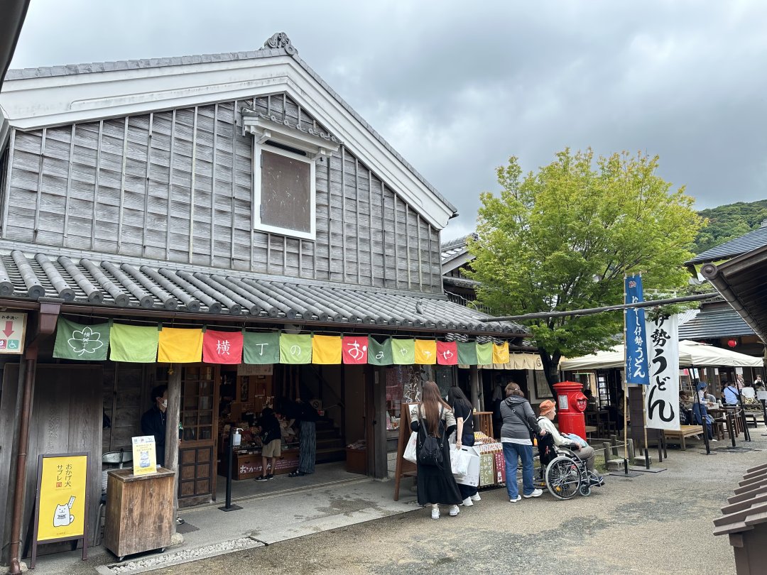 yduduss's tweet photo. 日本はいつも私のそれに対する好きを引き起こすいくつかの特別な物事があります! https://t.co/dWIGR1fL2o