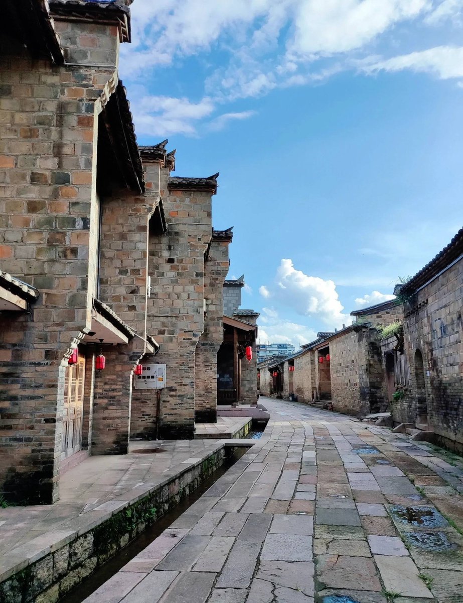 HolaSanming's tweet image. ❤️ Taining, Fujian, is known as an "ancient town of the Han and Tangdynasties and a famous city of the Song dynasty." With the New Year's holiday approaching, why not come and have a wonderful time in Taining, Fujian? 🥳
#NewYearsHoliday #Taining #Sanming #RefreshingFujian