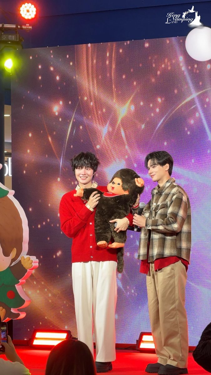 เก็บภาพบรรยากาศหน้างานมาฝากพี่ ๆ จ้ะ กม ๆ 3 หน่วย นี่นา 🍎🍎🍎

KNP THEMALL NEWYEAR26
#KengNampingxTheGreatNewYear