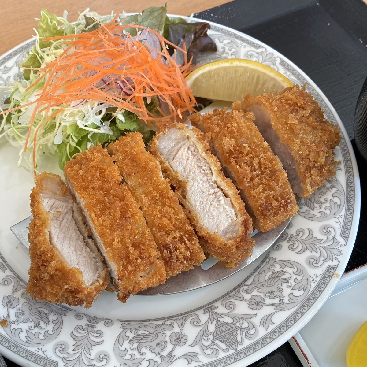 82NR's tweet photo. 今年もお世話になりました https://t.co/rwoM6o0NCt