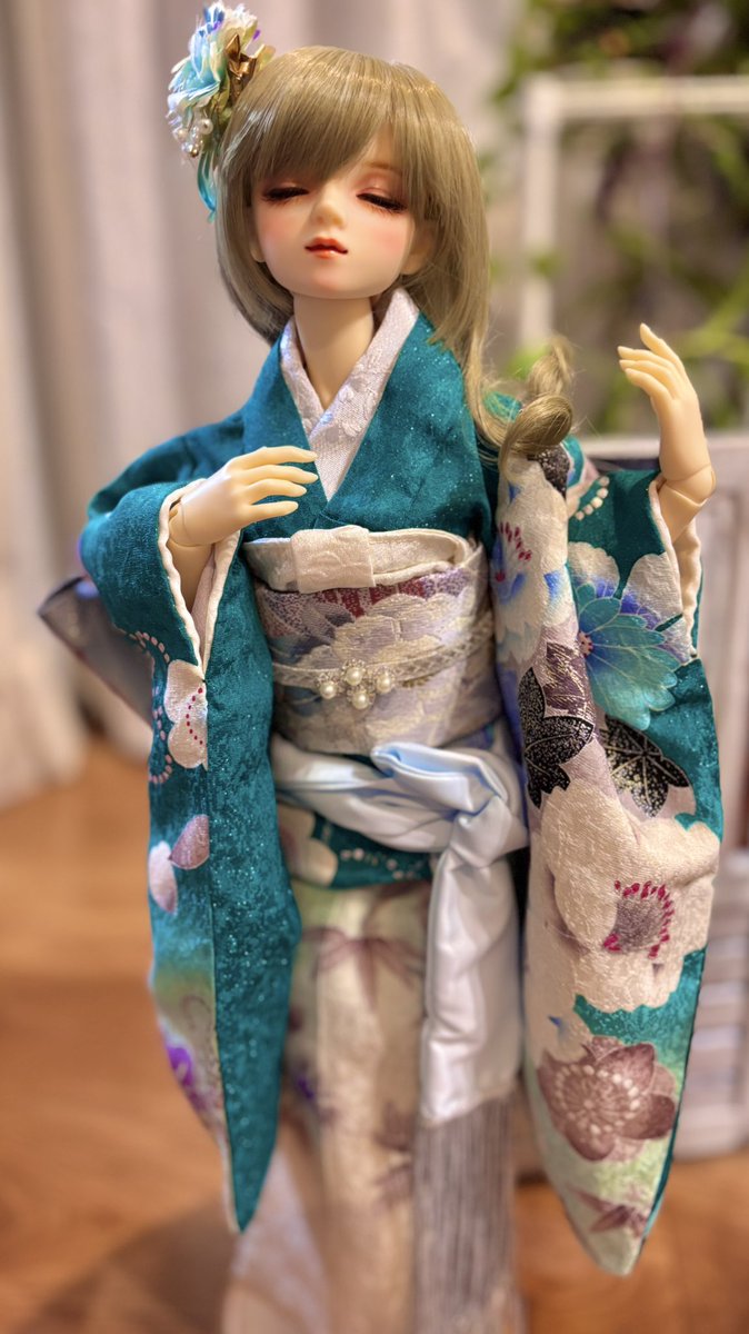 ドルパでお迎えした美しい着物をたえさんに着てもらいました…🥰
本当に美しい…似合いすぎ✨
 #着物花凛 #sdたえ