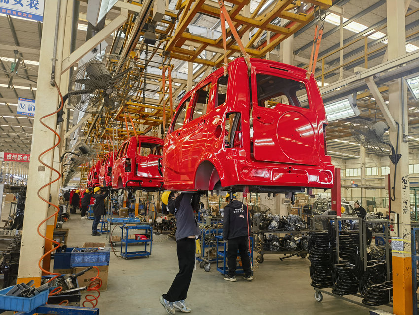 HenanPlus's tweet photo. #SuperpowerTown No.15🛺💨While you’re humming the iconic “Watch out for reversing!” beep, here’s an interesting fact: over 30% 🤲of China’s total #threewheeler production capacity comes from Yanshi, Henan! 

#YanshiThreeWheelers #MadeInChina #GlobalCustomization #ValueForMoney https://t.co/44MQNY12ZE