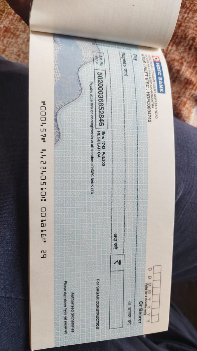 Sagarmahakalwar's tweet photo. @HDFCBank_Cares @HDFC_Bank pls clear my minus account charges. Charges are not genuine. As per rbi norm i get once chance to get my record clear. I for furhter future transaction clear it soon as possible https://t.co/HHUuY47arP