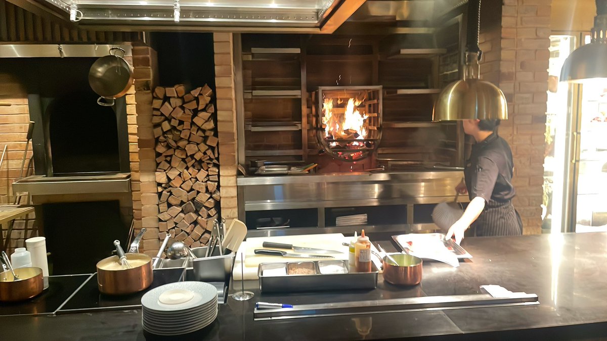 ad_career28's tweet photo. 2025年のベストホテルはJW Marriott Jeju Resort &amp; Spa@韓国チェジュ島でした！ハード、アクティビティ、食体験どれをとっても素晴らしすぎた。今まで宿泊したマリオット系列のホテルでも最高峰。このクオリティのホテルが約5万ポイントで宿泊できるのは何かのバグでしょう。 https://t.co/HUmimfCtMG