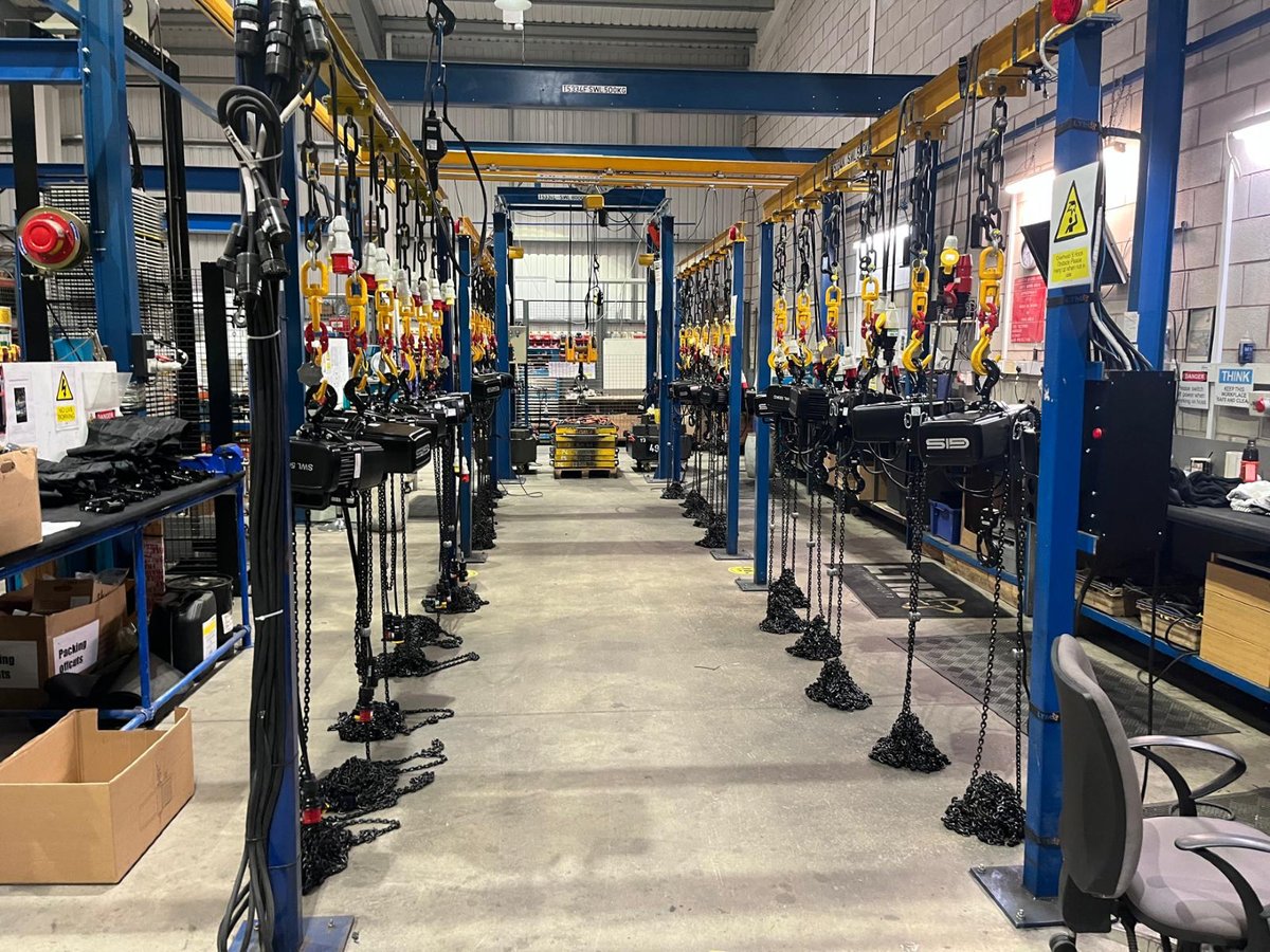 LiftTurnMove's tweet image. What was your favourite #hoist order we've posted about this year? Perhaps it was these 50 GIS LP500 0.5t D8+ #hoists — shipped within 24 hours of the order being placed.