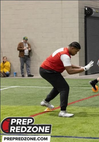ariusberry_'s tweet photo. Thanks @PrepRedzoneMI for letting me show my talents. I got to compete against some good competition, and thank you @alex_pallone https://t.co/6YcvGCMezo