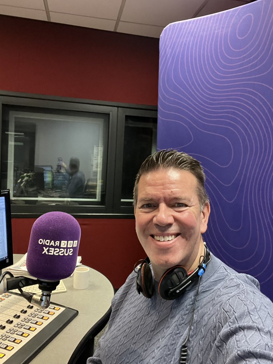 Last day of 2025, and last show of 2025.
Join me for Breakfast <a href="/BBCSussex/">BBC Sussex</a> <a href="/BBCSurrey/">BBC Surrey</a> until 9am. 🎉🥳🎊⏰