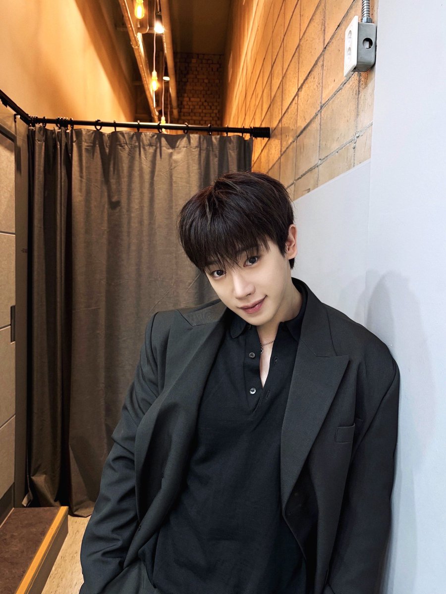 only1HO's tweet image. #2025원호대상_사복부문 #원호 #WONHO #취향의원호 
쫌 어렵네....