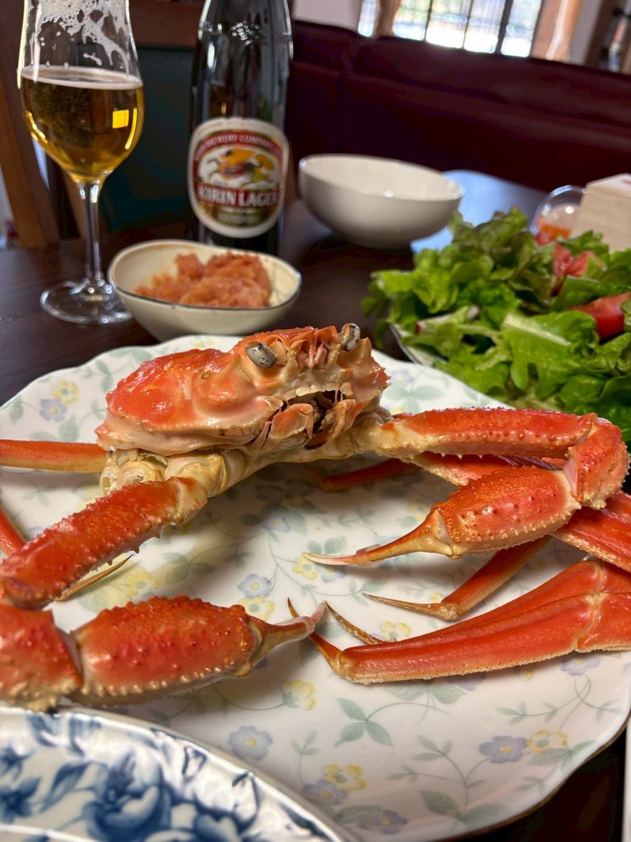 k_yang_opt's tweet photo. 今年のお正月、主役は伊勢海老🦞と越前ガニ🦀
2025最後に美味すぎ幸せすぎ… https://t.co/qKC0Fij3eV