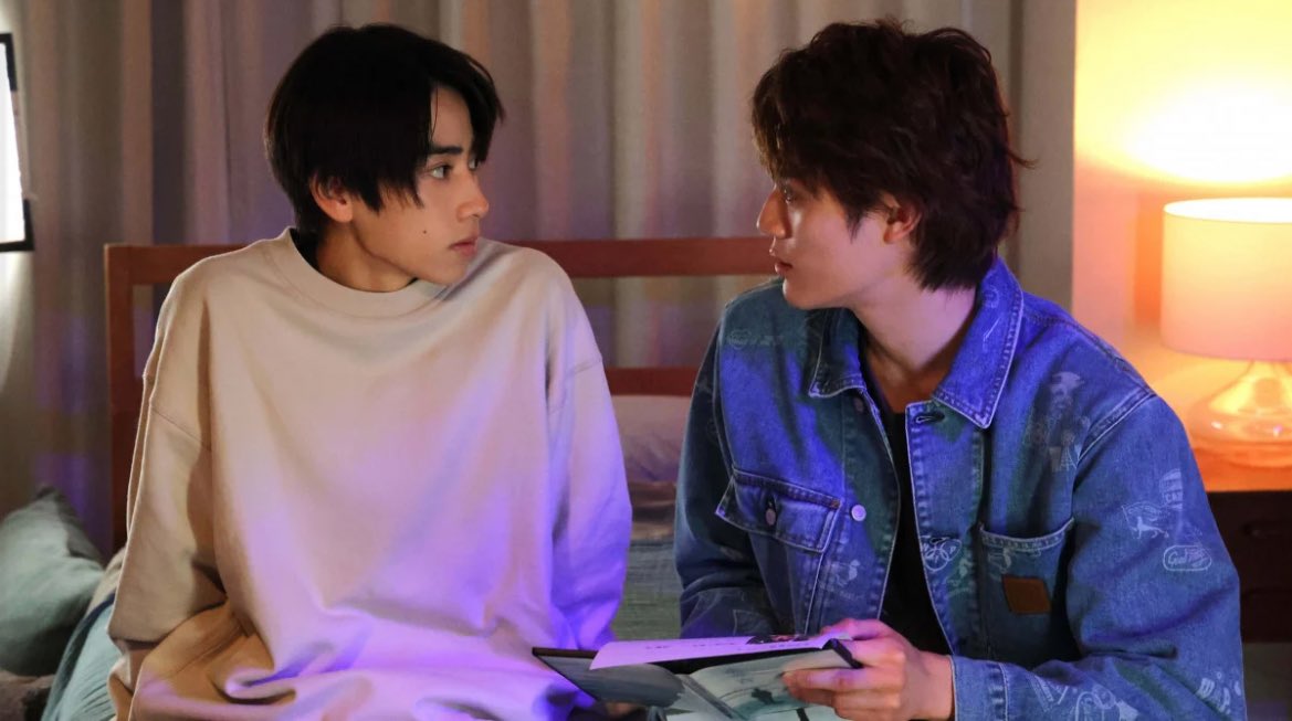 Maiyao7's tweet image. 最終回のここ、自分を労ってくれる水無瀬に見蕩れてほとんど話聞いてないくらいいっぱいいっぱいなのにちゃんと『キスしていい？』って聞く蛭川大好きなの思い出した。
#ytv未成年