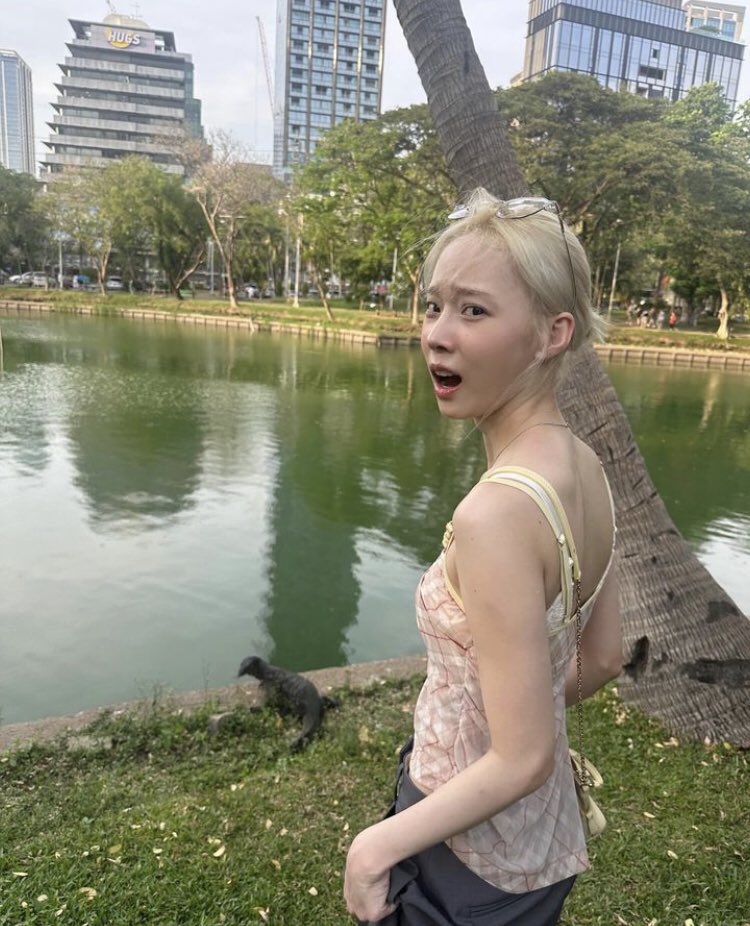 praypiya's tweet image. คนที่ได้เบเนฟิตเจอศลป.ตึกชมพูบ่อยที่สุด
= ตัวเงินตัวทองที่สวนลุม