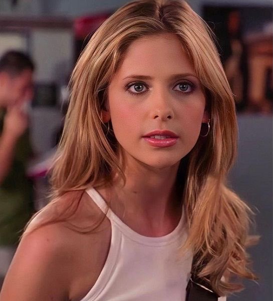 cordeliaspuffy's tweet photo. all that time buffy spent slaying vampires and her face card NEVER declined once https://t.co/s7Jbiclf3a