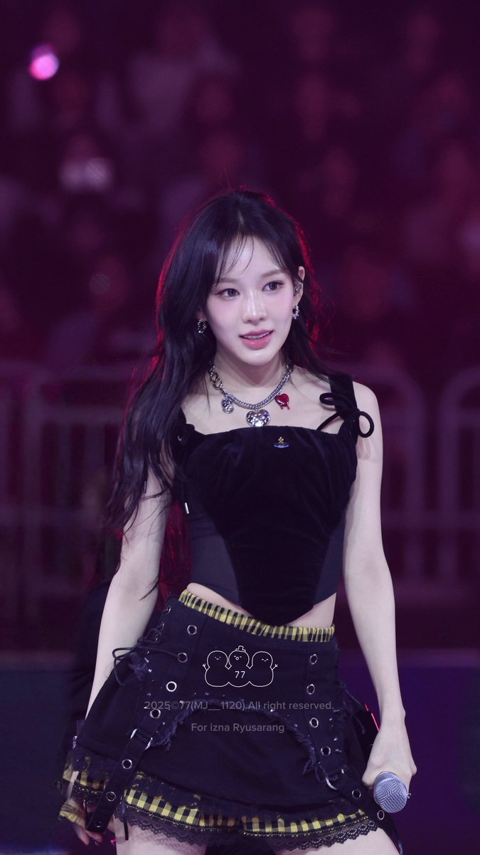 251225🎸🎸

#IZNA #이즈나 #RYUSARANG #유사랑