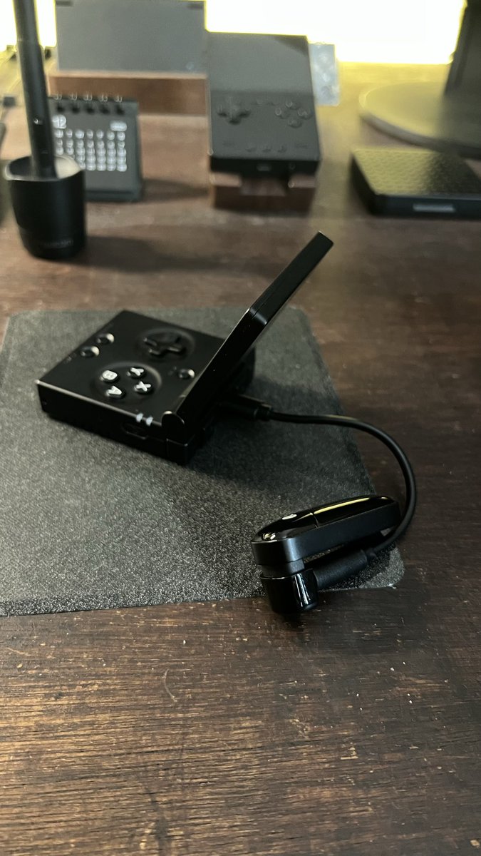 kojikogi's tweet photo. Miyoo mini flipはDACチップが搭載されてない→非搭載のtypecイヤホンやアダプタを揃え全てアナログ信号にする必要があるようです。

セリアにちょうど非搭載アダプタが販売されておりますのでおススメです。

情報を提供してくれた方々ありがとうございました！残念💦

#miyoominifilp https://t.co/0S8y3F5iki