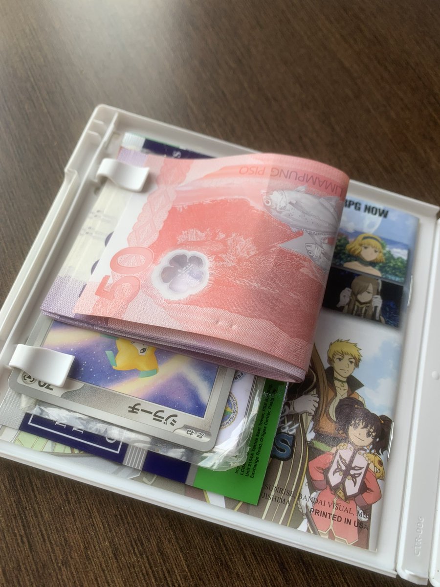 kouphii's tweet image. brotha look at my wallet 😭😭