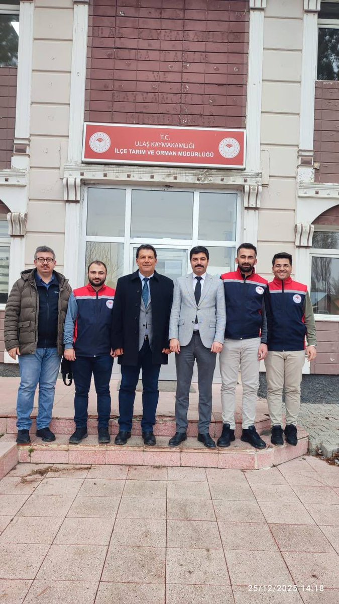 📍Sivas

Genel Başkan Yardımcımız Mehmet Çürük tarafından Ulaş İlçe Tarım ve Orman Müdürlüğü ziyaret edildi.

İlçe Müdürü Sayın Burak Doğan  ve meslektaşlarımızla bir araya gelindi. Sendikamız tanıtılıp Bakanlık görüşmelerimiz  ve yaptığımız çalışmalar hakkında bilgi paylaşıldı.