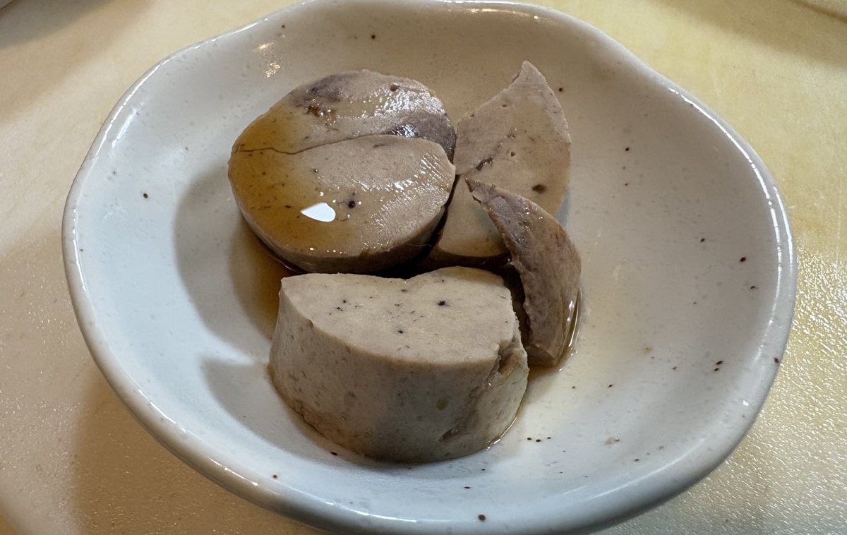 syonsuke's tweet image. 震える美味さ((((；ﾟДﾟ))))
端っこを味見