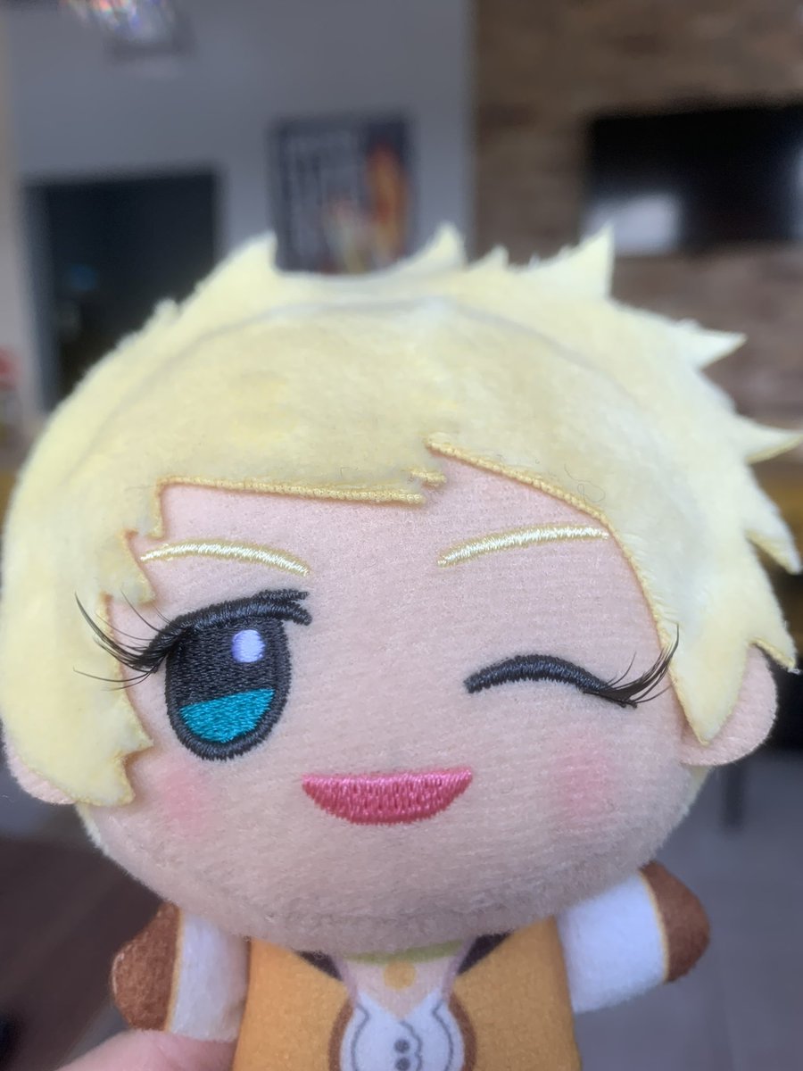 kouphii's tweet image. I FOUND LASHES IN MY BAG LOOK AT MY LIL GUY PLUSH 😭😭😭