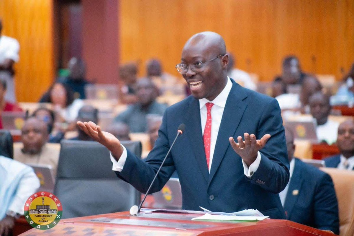 Cassielforson's tweet image. GOVERNMENT OF GHANA SETTLES US$709 MILLION EUROBOND OBLIGATION

The Ministry of Finance has successfully settled a US$709 million Eurobond obligation on 30th December 2025, ahead of its due date, marking another significant milestone in Ghana’s economic recovery and…
