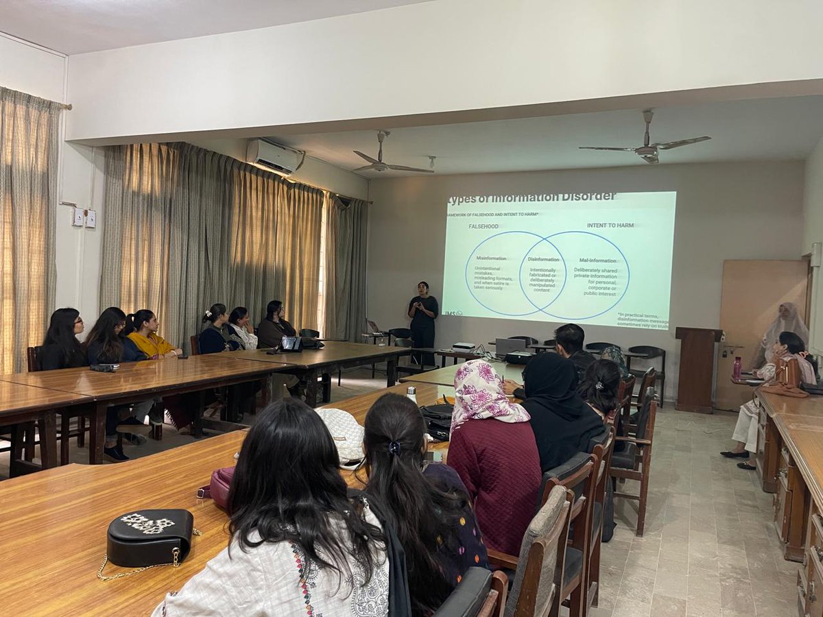 pressfreedompk's tweet image. From understanding misinformation to practicing fact-checking. Freedom Network, with support of @IMSforfreemedia, conducted a 2-day MIL ToT at the University of Karachi, featuring hands-on fact-checking sessions led by AFP fact-checkers.
#FactChecking #FreedomNetwork