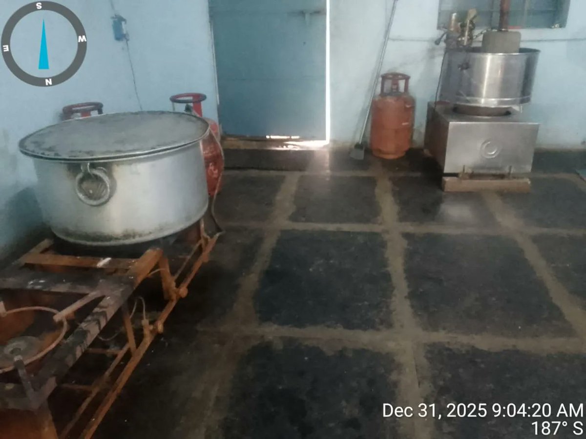 dbrs817's tweet photo. Tiffin  #SocialAudit_SWDMeals #SocialWelfare_Karnataka https://t.co/4nfQ5MAc83