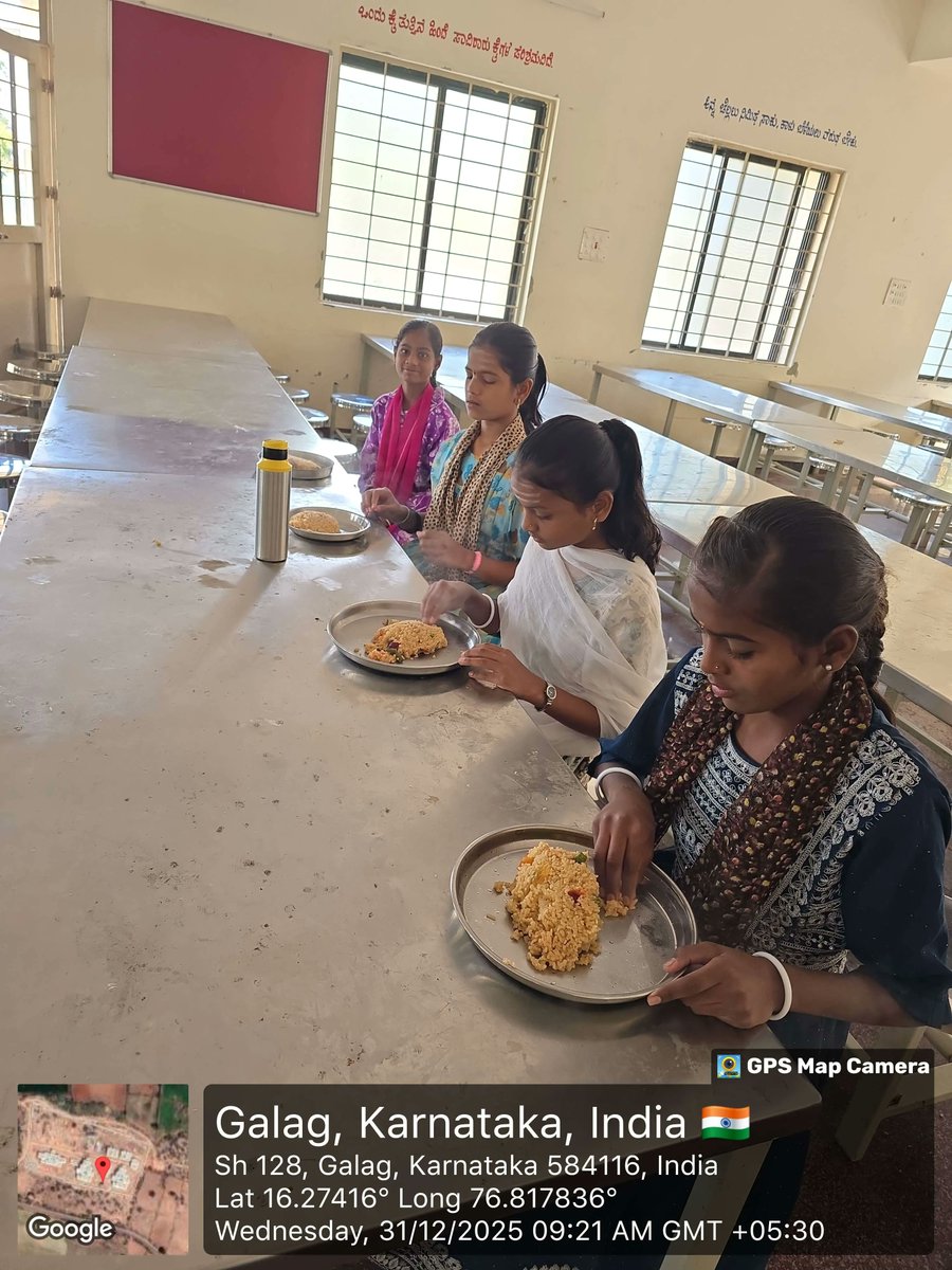 dbrars824's tweet photo. Tiffin  #SocialAudit_SWDMeals #SocialWelfare_Karnataka https://t.co/Ed3Tl5XmSl