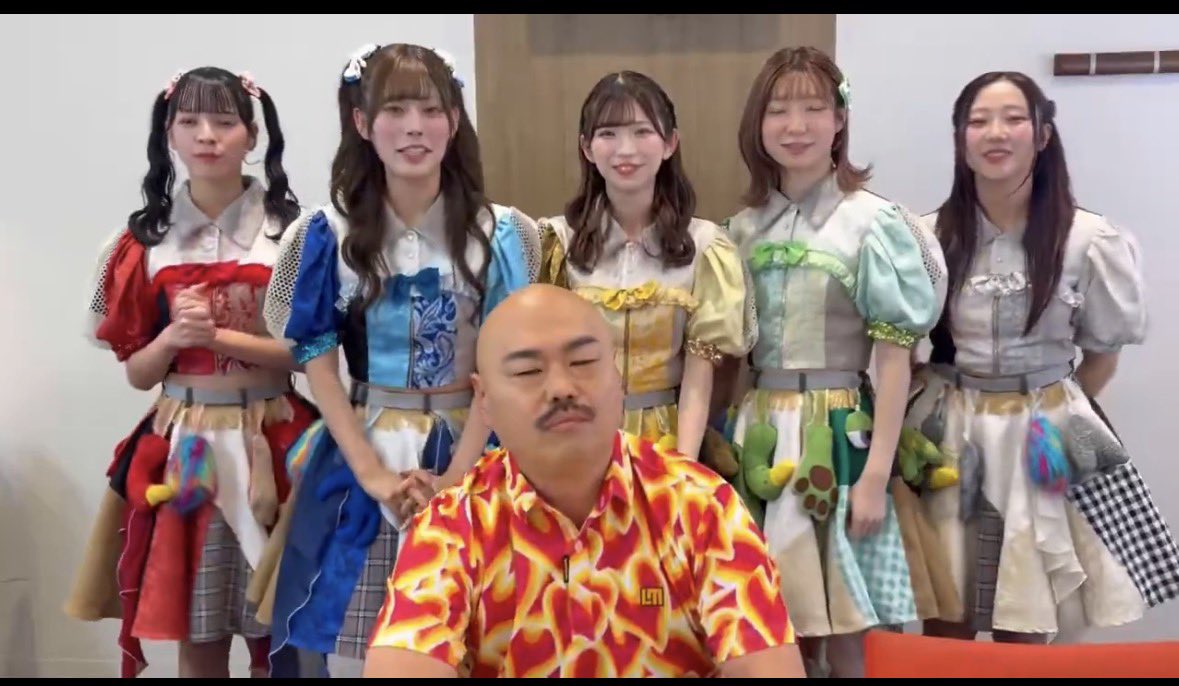 もうすぐだ✨
ドキドキしてるのすごく伝わってきた💓
今年最後の豆柴ちゃんの活躍見逃さないぞ‼︎
#ももいろ歌合戦
#豆柴の大群