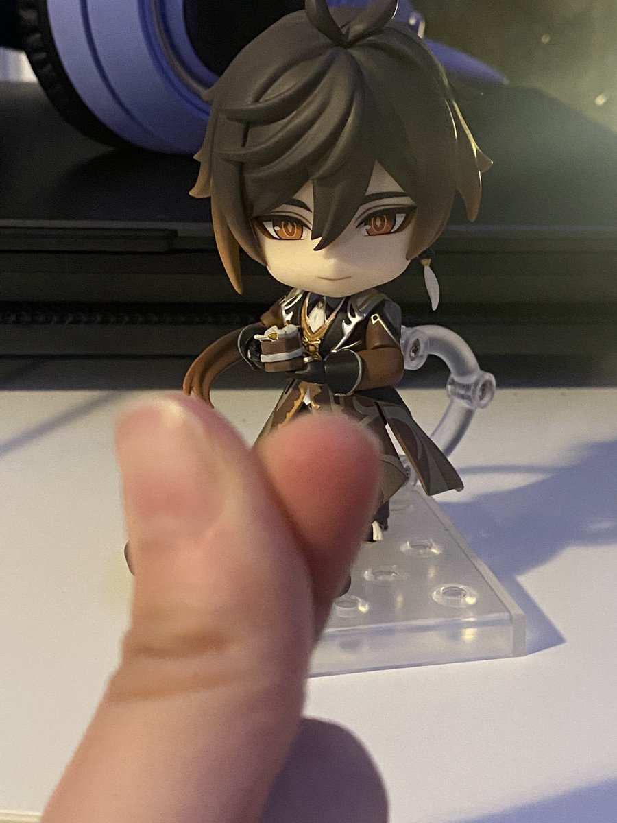 secretsugarrice's tweet photo. Hbd Zhongli! I hope he likes his gift 🎁 #鍾離生誕祭2025 #zhongli https://t.co/glzYMNV9Tu