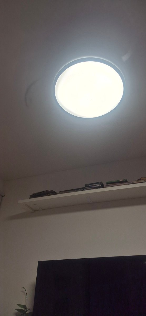 antotuxi's tweet photo. #SinLuz villa crespo City. Gracias toalla mojada, @OficialEdesur te odio. #no bot #volvio #seduerme https://t.co/ZubOSVelzO