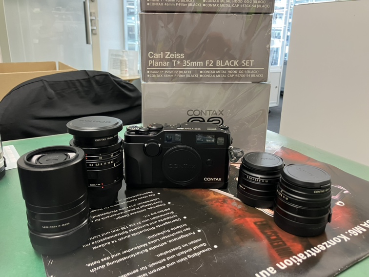 アキバです。 CONTAX G2のブラックモデルが入荷しました。 35mm/45mm