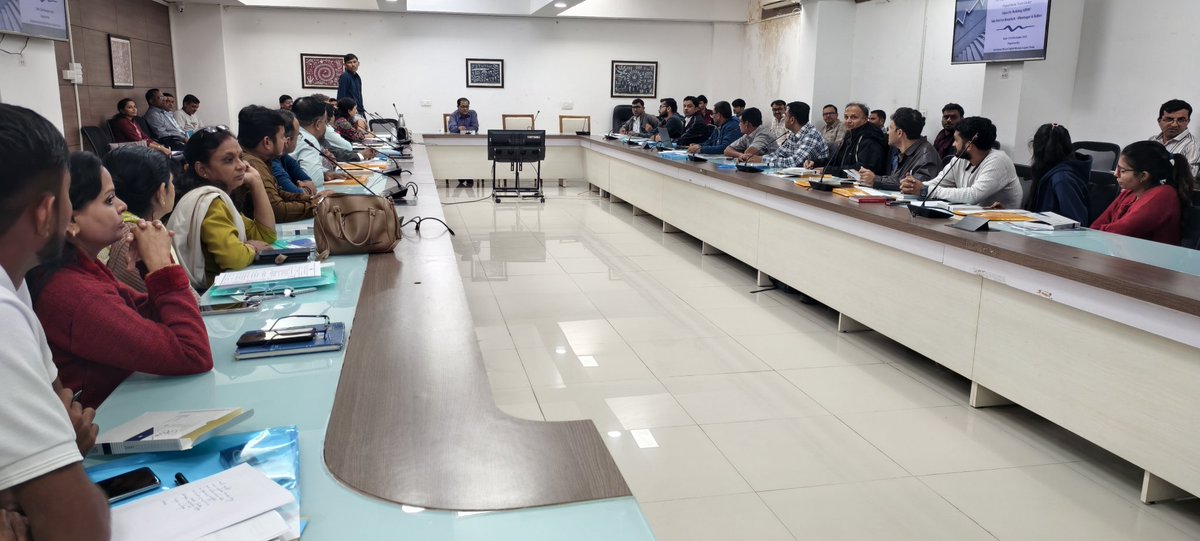 Jaspanch's tweet photo. On 23/12/2025, under the capacity building of Ayushman Bharat Digital Mission Gandhinagar, training was organized with Sub District Team Hospitals of Bhavnagar and Rajkot Regional under the guidance of the Hon. Commissioner Health-Rural and Mission Director, NHM, Gujarat. https://t.co/AN8PnN2lG2