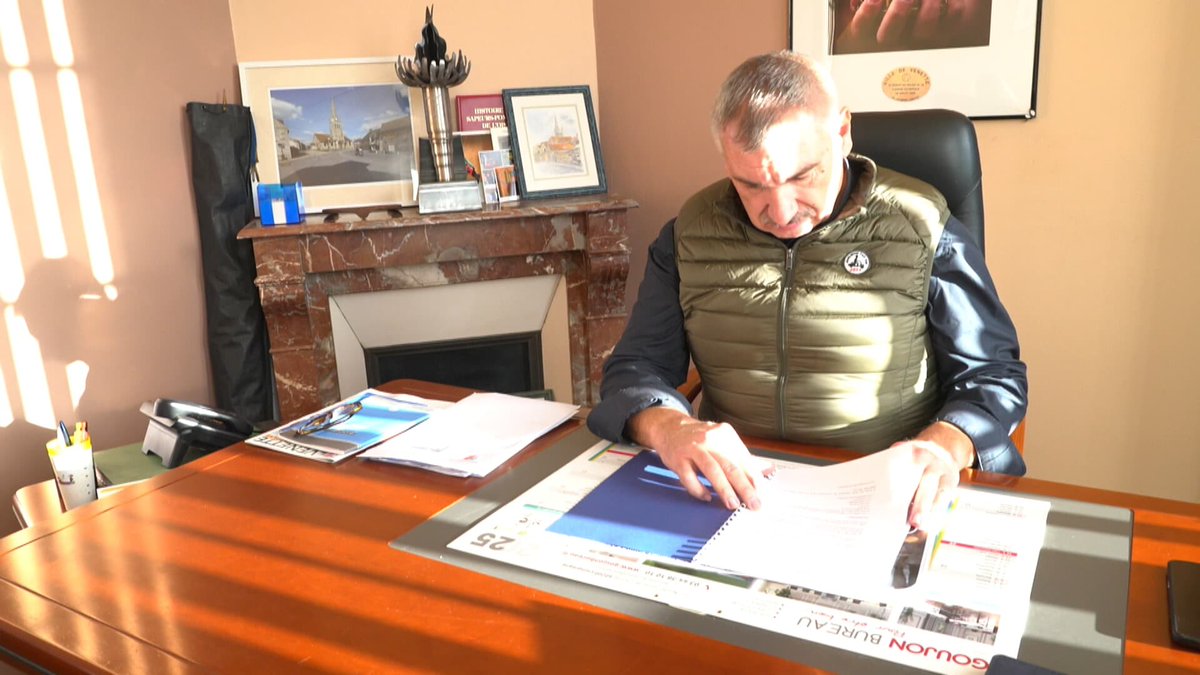 Un maire de l'Oise condamné pour violences après avoir tenté de mettre fin seul à un rodéo urbain
https://l.bfmtv.com/gX3v 