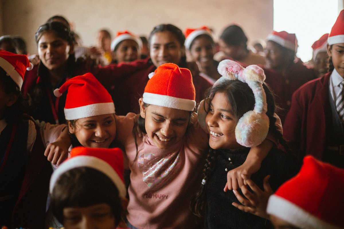 DaughterOf_Moon's tweet photo. Some smiles are loud. Some are shy. All are made possible by care. Wishing you a New Year filled with moments like these.

#HappyNewYear #NewYear2026 #daughters #Smile #JOY #DaughterOfMoonOfficial https://t.co/cxop1wIyV7